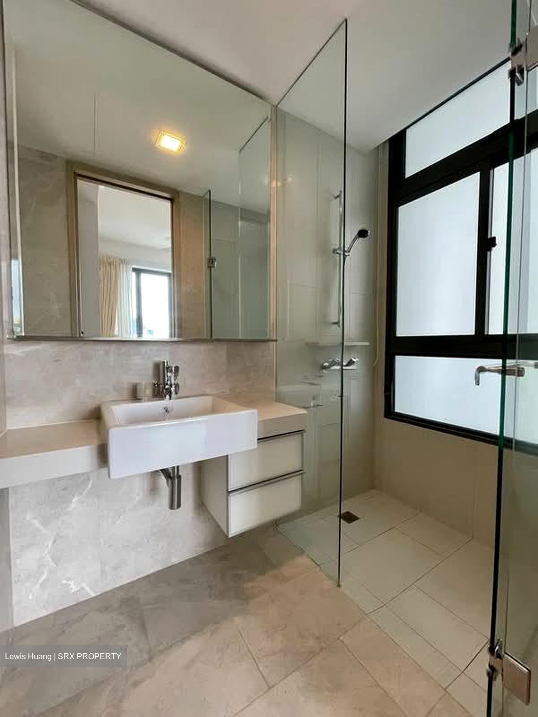 RiverGate (D9), Apartment #563629811